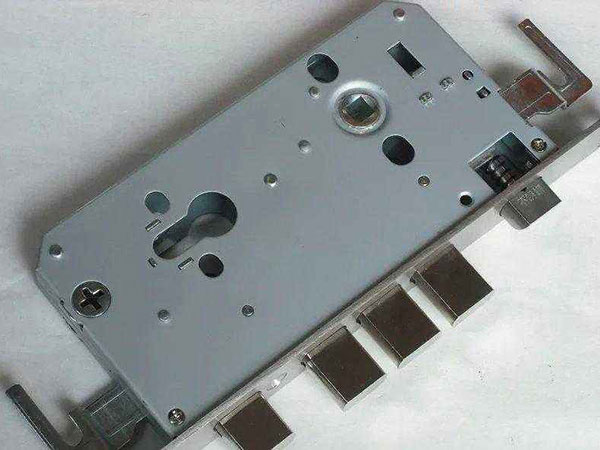 银州24小时上门开锁公司